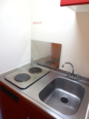 レオパレス沼南Ⅲのキッチン|お料理しやすいキッチンです