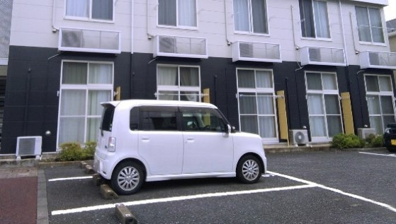 レオパレス大井の駐車場|画像5
