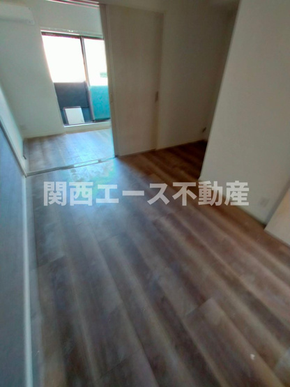  | ESCALA四條畷
