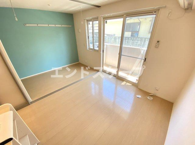 シュシュの居間・リビング|高崎、前橋エリアのお部屋探しはエンドスケープまで！お客様の理想お聞かせ下さい♪
クロスの色が異なる場合があります。