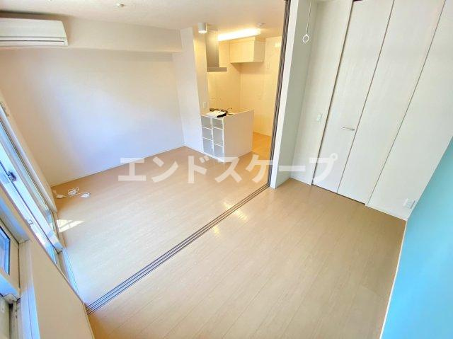 シュシュの居間・リビング|高崎、前橋エリアのお部屋探しはエンドスケープまで！お客様の理想お聞かせ下さい♪
クロスの色が異なる場合があります。