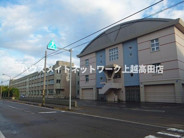 ラ・ルジュ・アンの周辺|上越市立直江津中学校（上越市西本町４丁目）