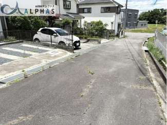 【前面道路含む現地写真】 | 前面道路は交通量も少なく静かな住環境です♪