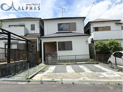 【外観】 | 加東市木梨　一戸建て | 駐車並列2台可能（車種による）♪