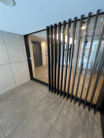 プラウドフラット本郷三丁目のエントランス