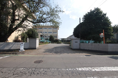 所沢市立東中学校まで750ｍ