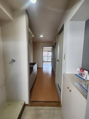 エレガンス21の内装|玄関から～