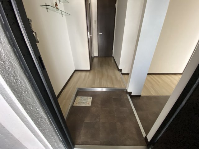 ハイツ赤坂（管理）の玄関