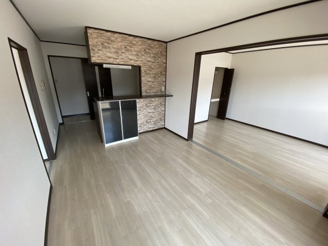 ハイツ赤坂（管理）の居間・リビング