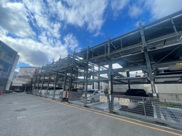 グランアッシュ寝屋川シティノースリッジの駐車場|駐車場
■物件内覧・資金計画相談・住宅ローン相談、リフォーム相談、お問合せ受付中■
※当日・翌日のご内覧、ご相談はお電話でのお問合せがスムーズです！