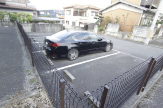 【駐車場】