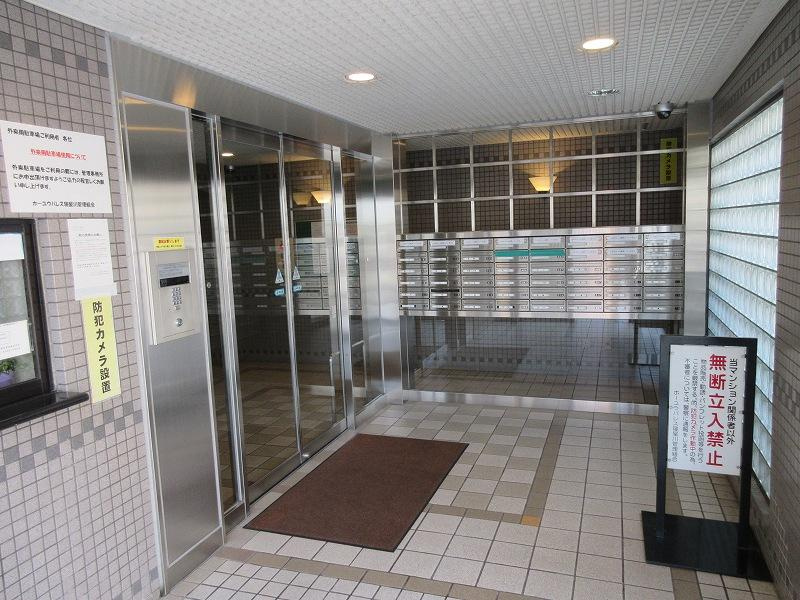 ホーユーパレス寝屋川のエントランス|エントランス
■物件内覧・資金計画相談・住宅ローン相談、リフォーム相談、お問合せ受付中■
※当日・翌日のご内覧、ご相談はお電話でのお問合せがスムーズです！