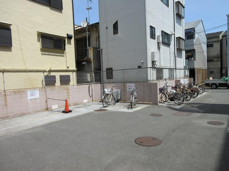 ホーユーパレス寝屋川の駐輪場|自転車置き場
■物件内覧・資金計画相談・住宅ローン相談、リフォーム相談、お問合せ受付中■
※当日・翌日のご内覧、ご相談はお電話でのお問合せがスムーズです！