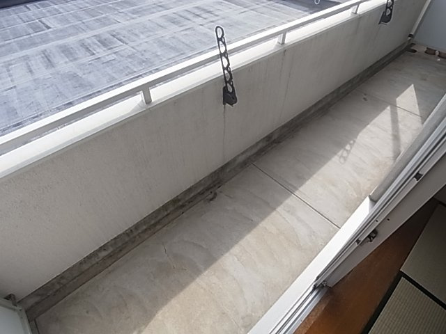 神戸市須磨区南落合１丁目の賃貸マンションのバルコニー