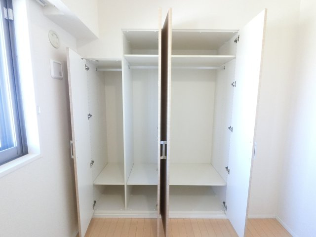 パークアクシス西船橋本郷町の玄関