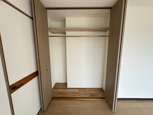 コレツィオーネ東山南棟の収納|全居室収納があるので、お部屋もスッキリしてお掃除もしやすいですよ♪