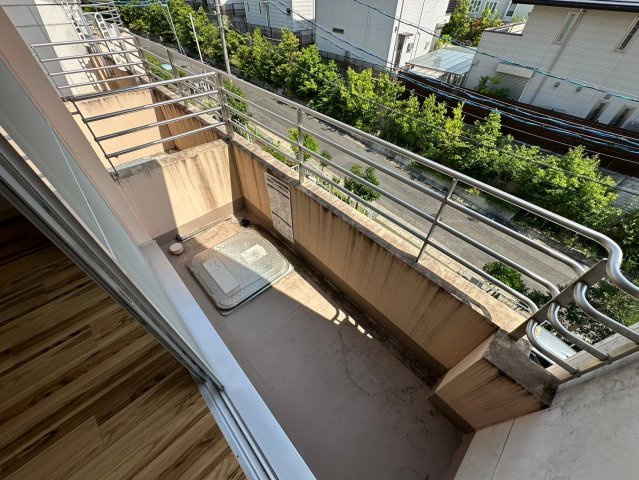 コレツィオーネ東山南棟のバルコニー|陽当たりの良い南面バルコニーでお洗濯ものもよく乾きます♪