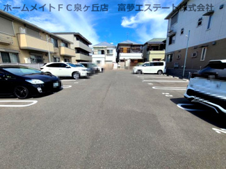【駐車場】