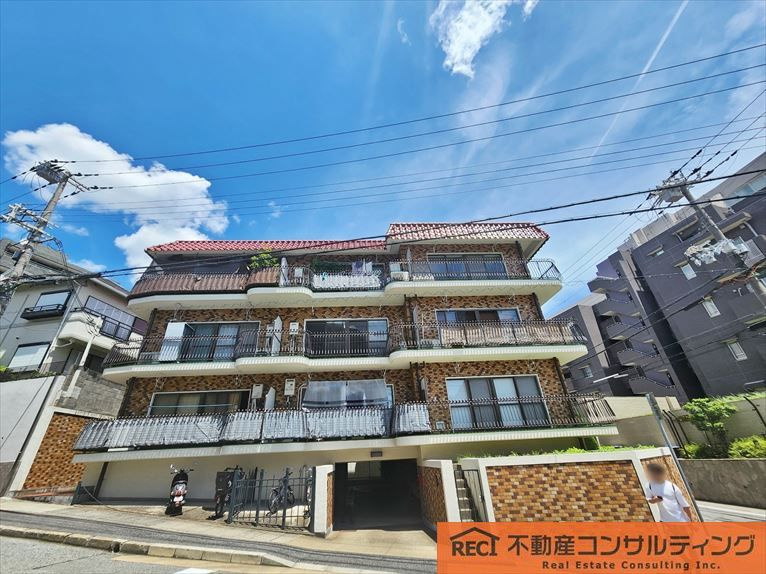 グリーンハイツ六甲の外観