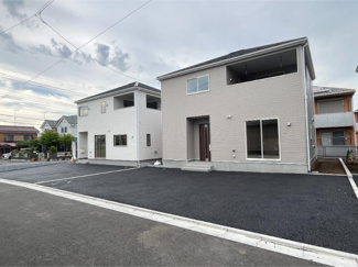 【前面道路含む現地写真】