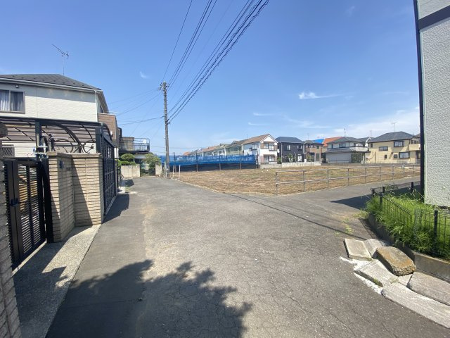 388坪！市川市曽谷4丁目　売地　資材置場の前面道路含む現地写真