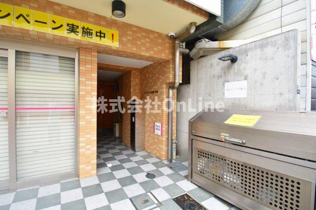 【エントランス】 | アヴァンセクール近畿大学前