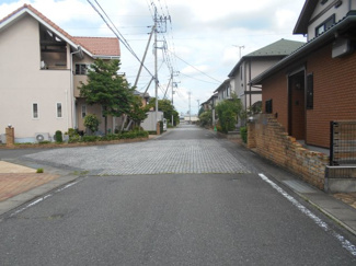 【前面道路含む現地写真】