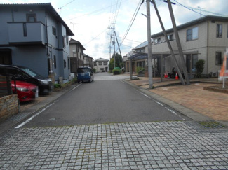 【前面道路含む現地写真】