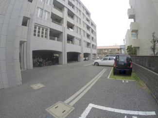 【駐車場】