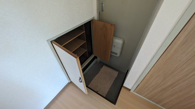 【玄関】