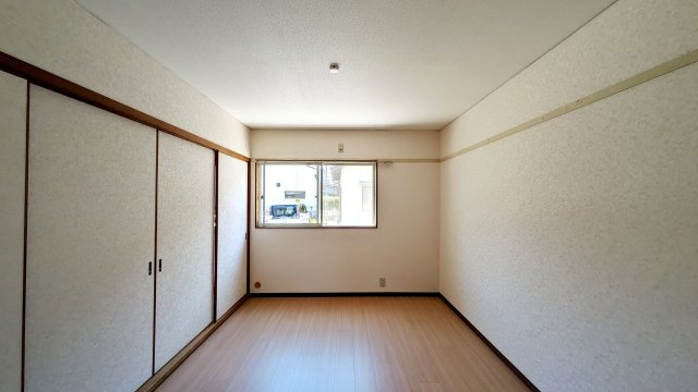 【寝室】