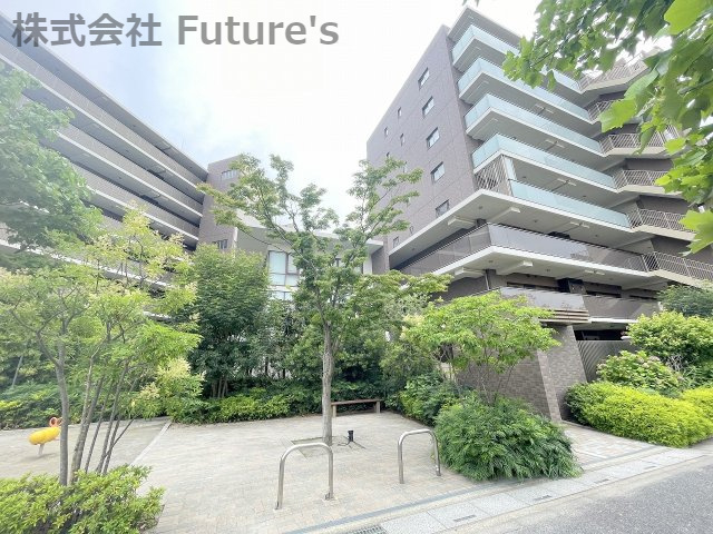グランメディオ新三郷の外観|JR武蔵野線「新三郷」駅徒歩9分・徒歩圏内に買い物施設が充実