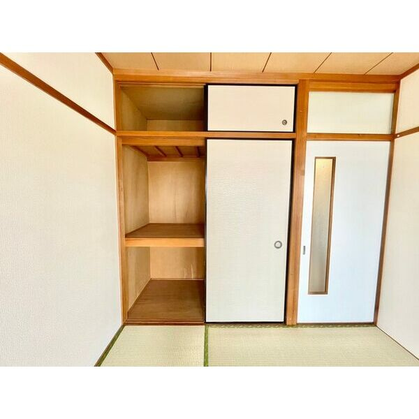 明石市中朝霧丘の賃貸マンションの収納