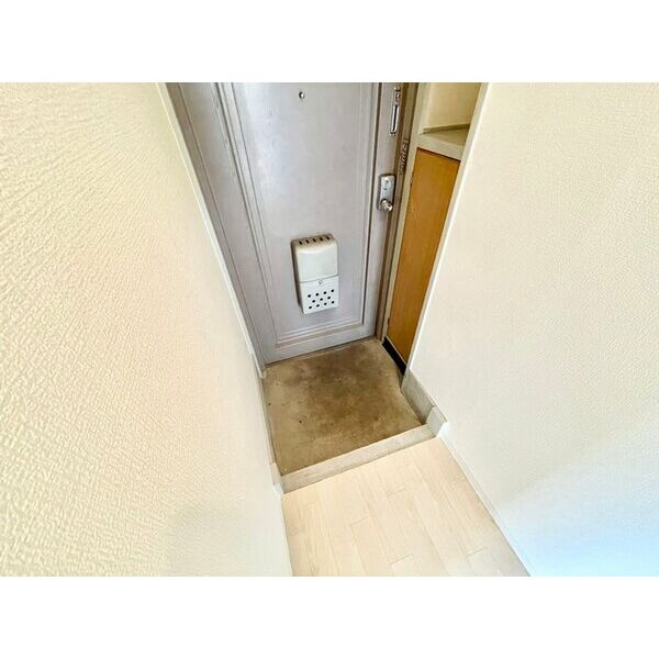 明石市中朝霧丘の賃貸マンションの玄関