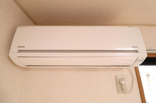 フォルテ Ａの設備|エアコン（参考同型205号室室内写真）
