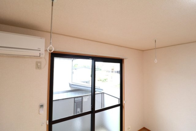 フォルテ Ａの展望|室内物干し（参考同型205号室室内写真）
