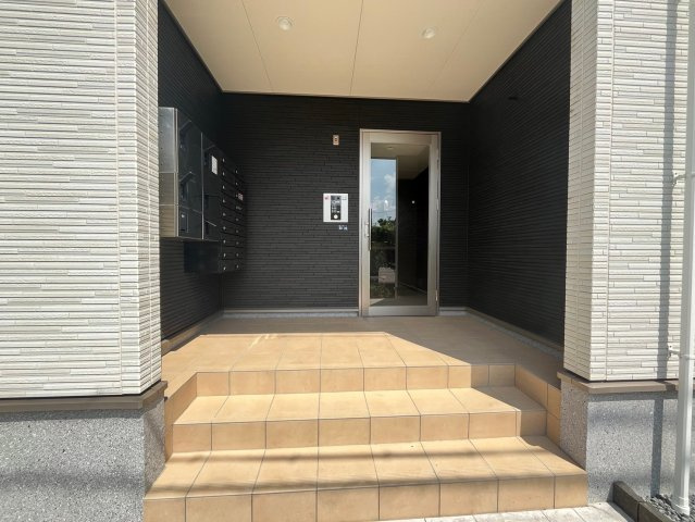 ヴィアソーレ摂津のエントランス