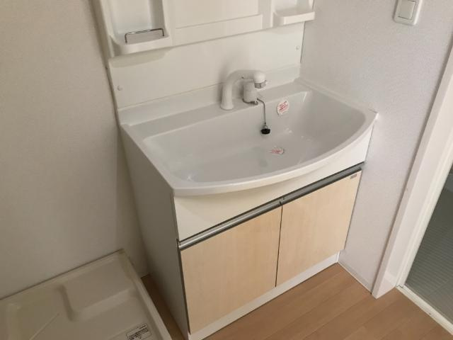 ＡＶＡＮＴＩ　ＨＯＵＳＥの独立洗面台|浴室乾燥機