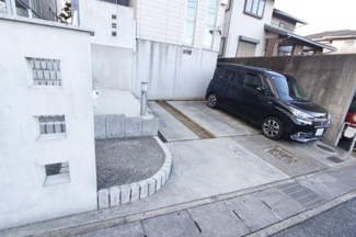 【駐車場】