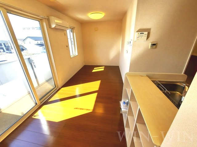 HIBARIの居間・リビング