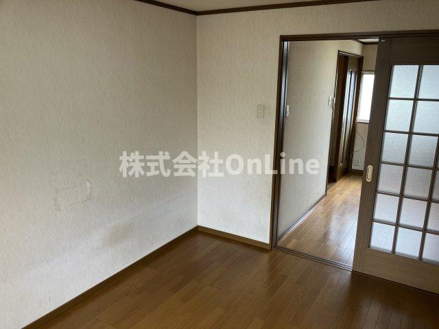 西弓削2丁目貸家の洋室