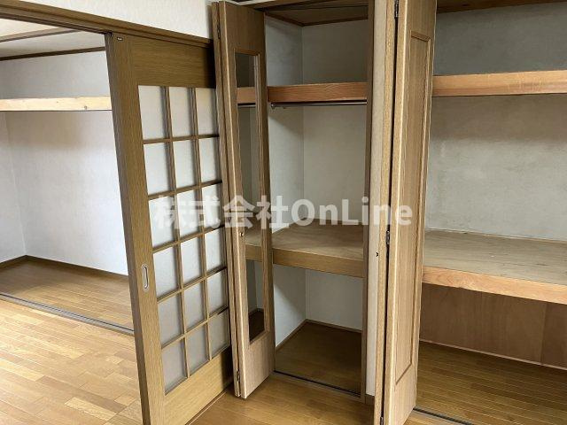 西弓削2丁目貸家の収納