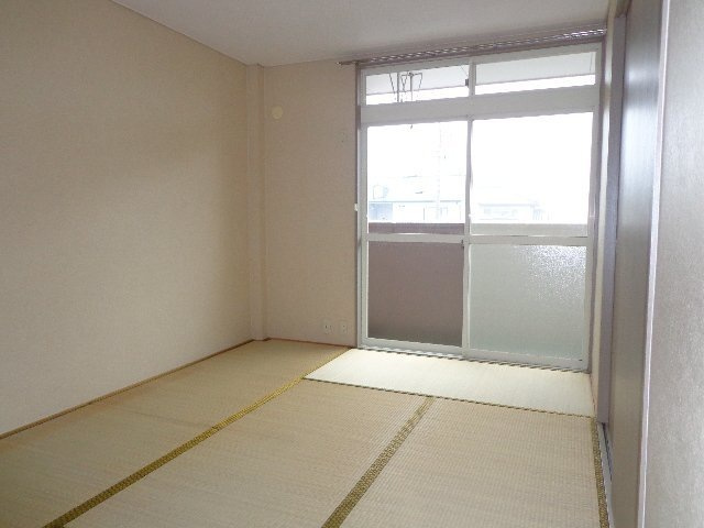 ハイムエスポワールの和室