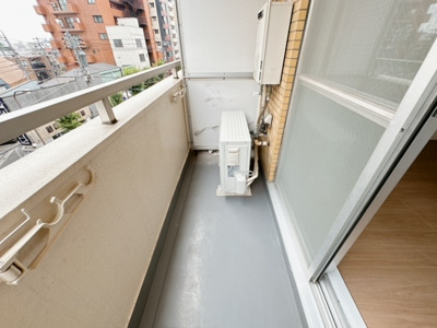 【バルコニー】 | ラウスパレス三軒茶屋