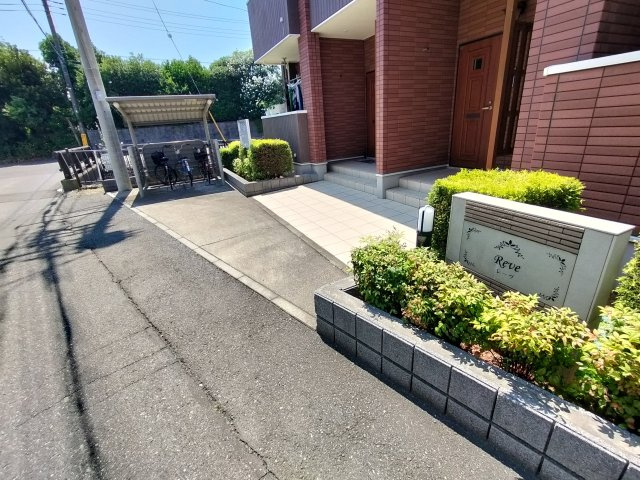 レーヴのエントランス