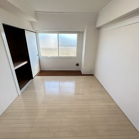 H.YamajiBuillの内装