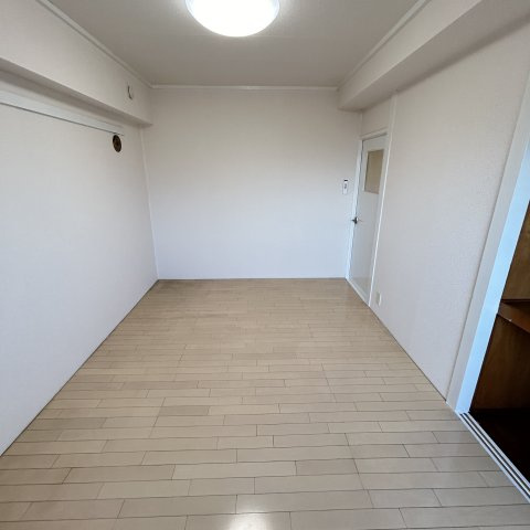 H.YamajiBuillの内装