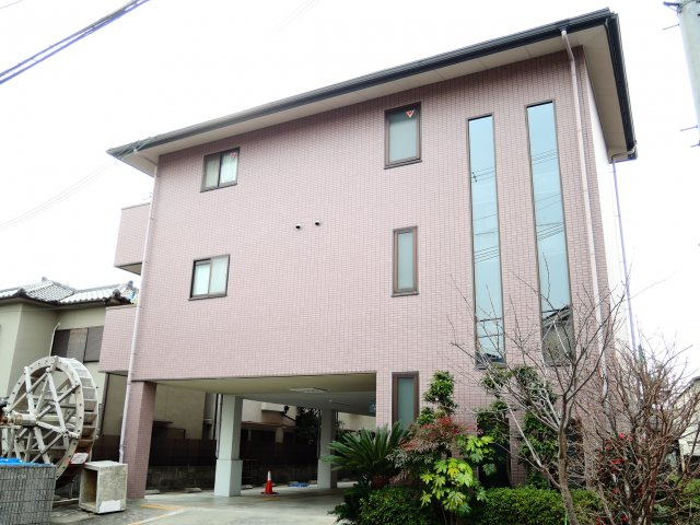 アゼリア2号館の外観