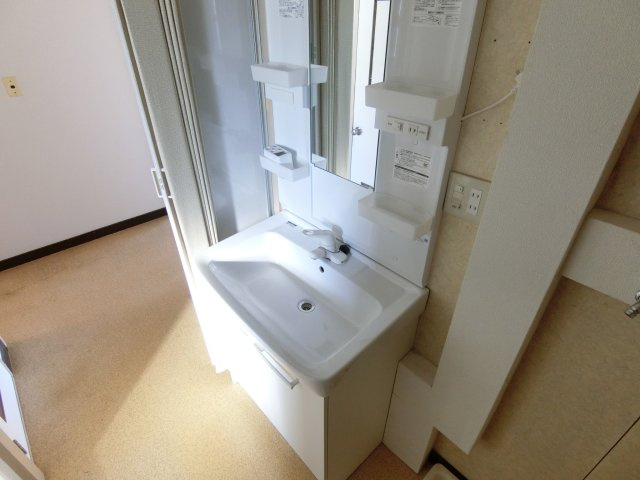 千代田第二住宅5号棟の独立洗面台