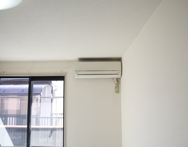 【設備】 | カタンクローバー２ | エアコン付きです